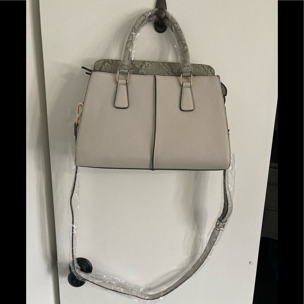 NWT HEYS Travel Bag/Purse